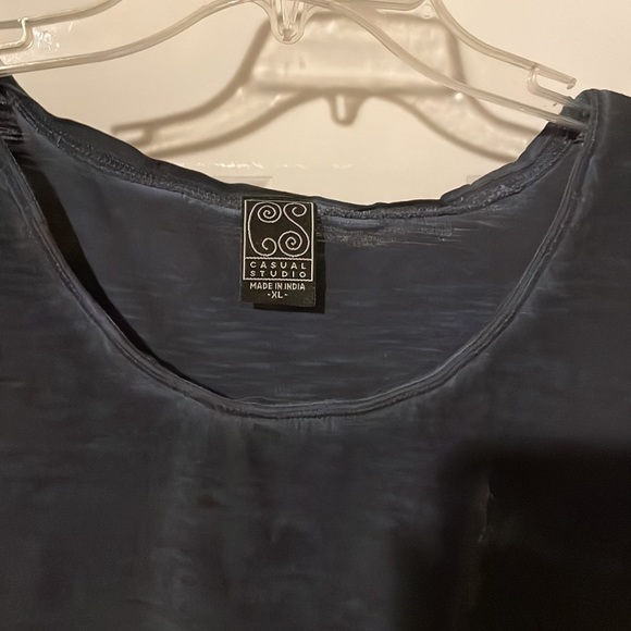 Casual studio blue tee size XL - Picture 2 of 3